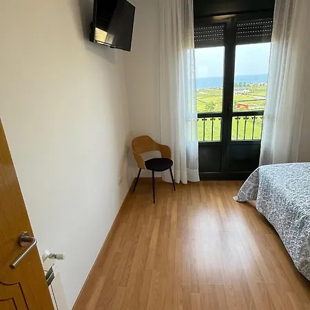 A Orillas De Llas Apartment *